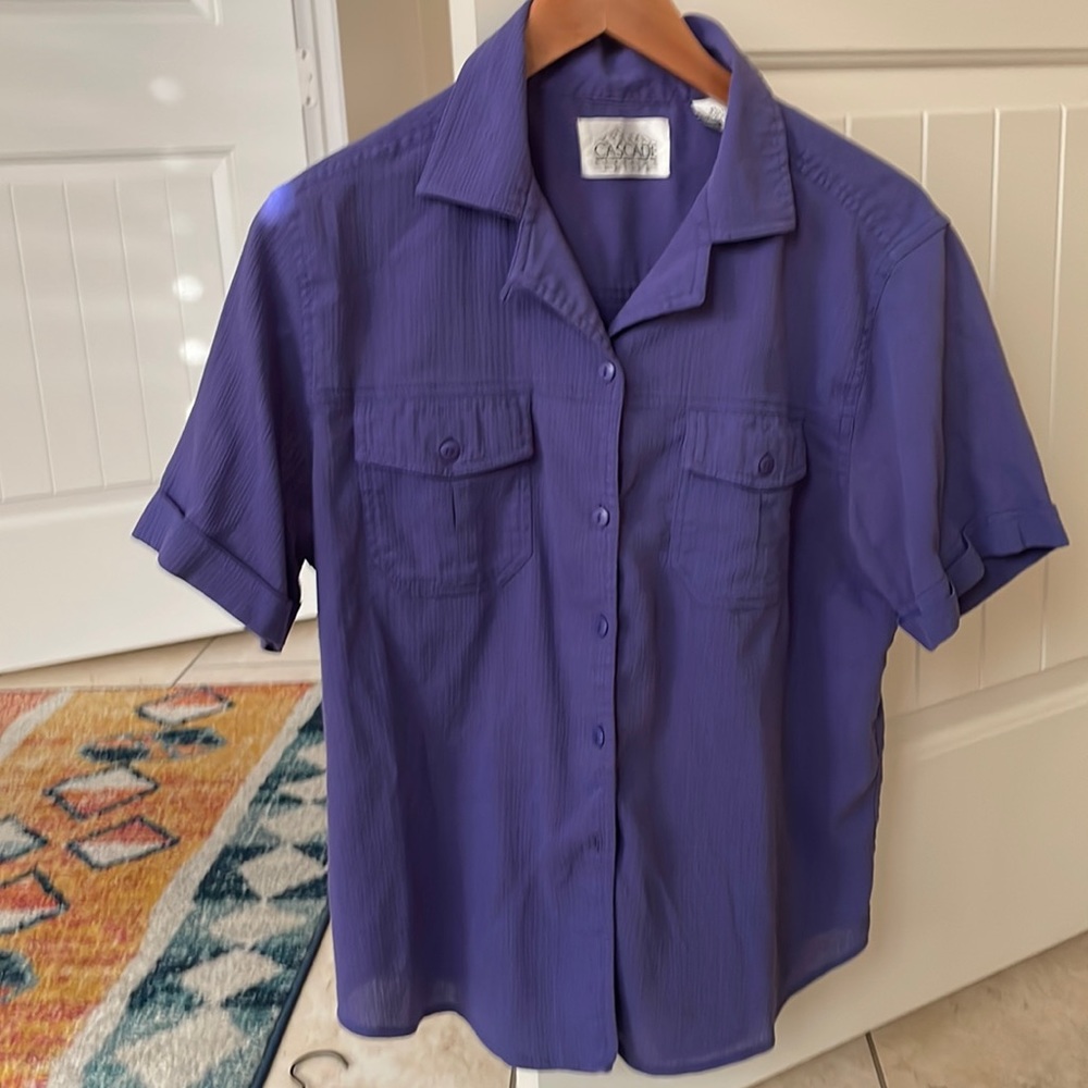 Button down top, cuffed sleeves | Petite Large (fits like regular women’s S